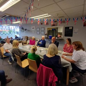 Veterans speak with Tim Hyams from the Army Benevolent Fund